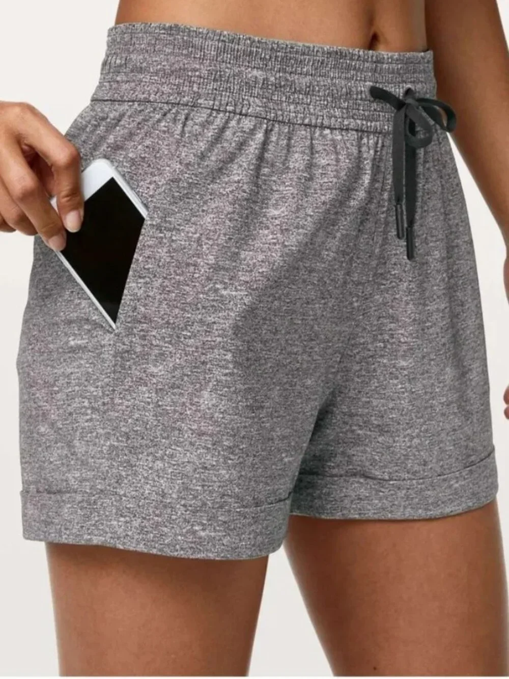 Lululemon Athletica Spring Break Away Short Heather Lux Multi Black - Size 8 - Picture 2 of 7